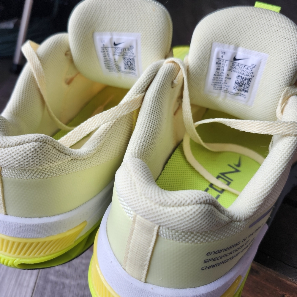 Women's "Nike Metcon 8" Bright Yellow and Gray Training Shoe Size 9 - Picture 2 of 9